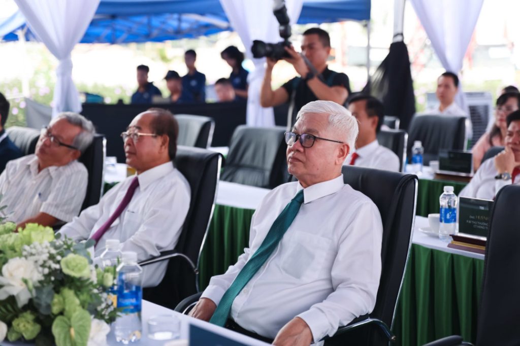 Ông Nguyễn Văn Lợi – Ủy viên Trung ương Đảng - Bí thư Tỉnh ủy Bình Dương tham dự sự kiện Ông Nguyễn Văn Lợi – Ủy viên Trung ương Đảng - Bí thư Tỉnh ủy Bình Dương tham dự sự kiện